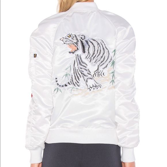 ALPHA WOMENS MA-1 SOUVENIR TIGER JACKET - Picture 4 of 8